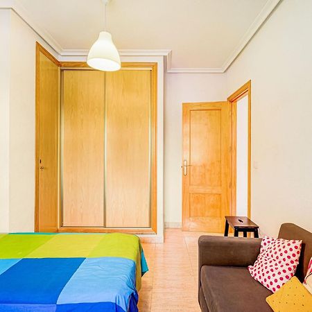 Belvilla By Oyo Lovely Bungalow With Swimming Pool Ориуэла Экстерьер фото