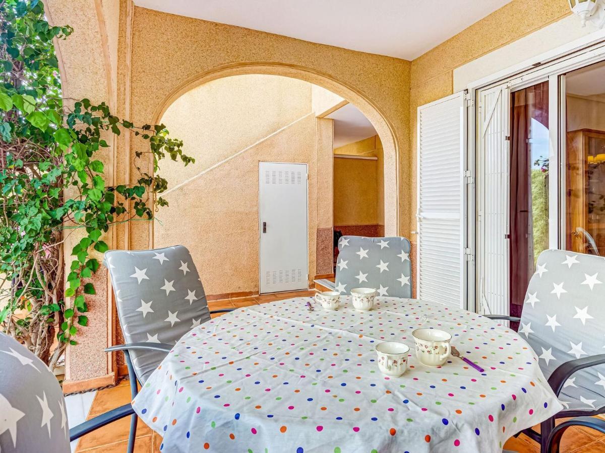 Belvilla By Oyo Lovely Bungalow With Swimming Pool Ориуэла Номер фото