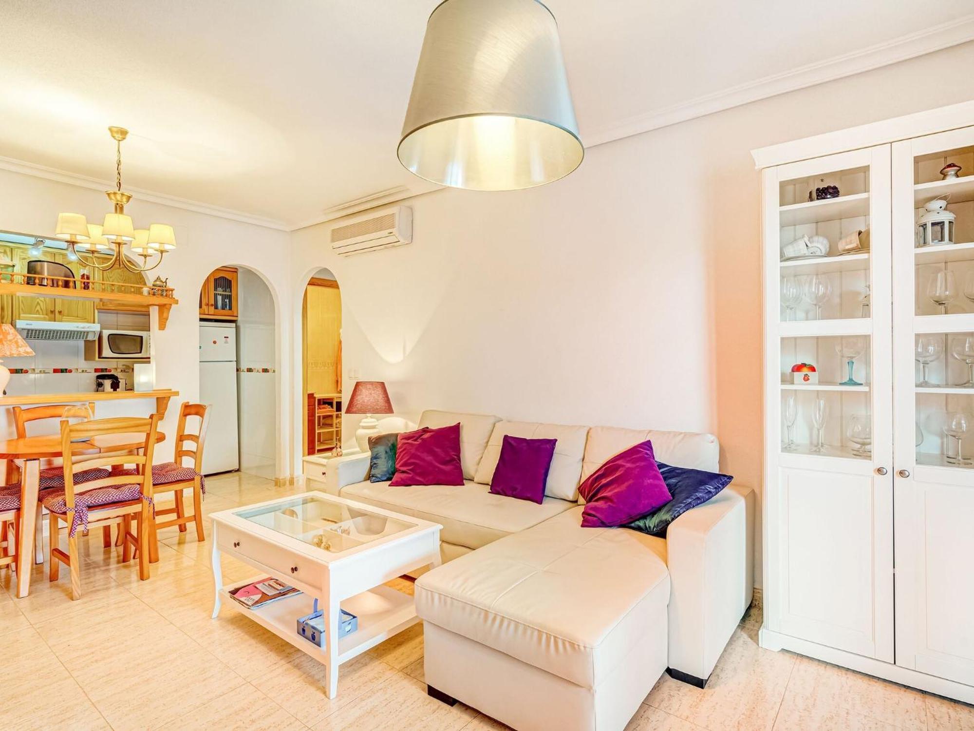 Belvilla By Oyo Lovely Bungalow With Swimming Pool Ориуэла Экстерьер фото